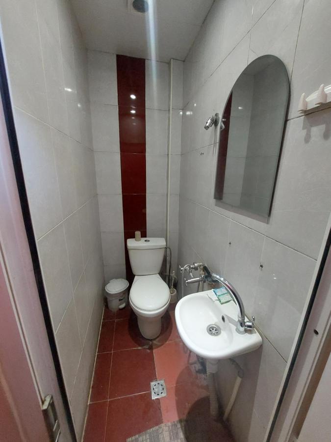 Rp Hotel- Hostel Erevan Esterno foto