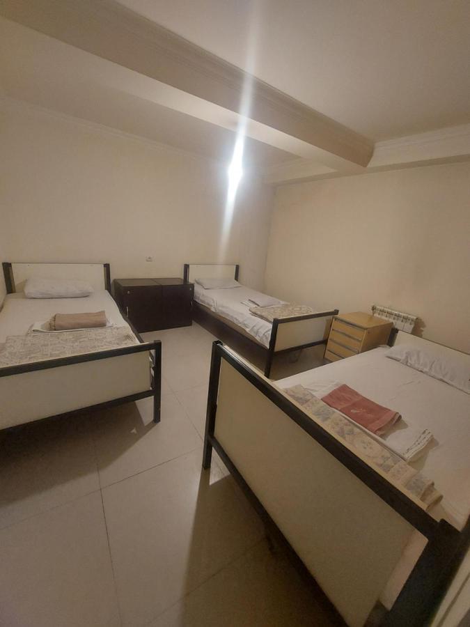 Rp Hotel- Hostel Erevan Esterno foto